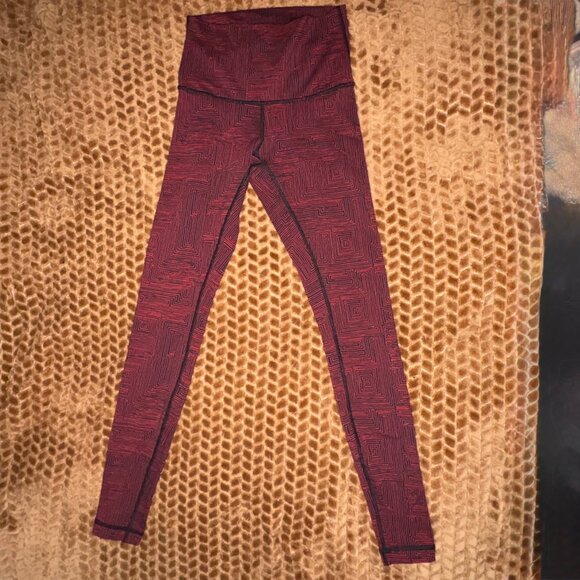 Like New Lululemon Wunder Under High-Rise 30" Maze Red Black Leggings Size 6 - Picture 12 of 12